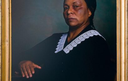 Retratando la cara de la violencia doméstica: Ángel en casa No.3 (2007) de Libia Posada