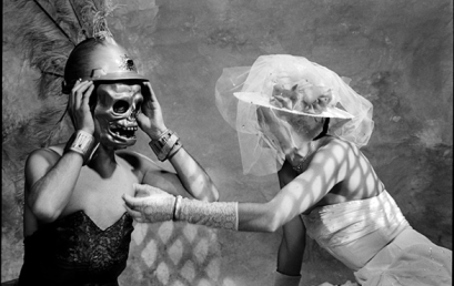 La fotografía como suplemento complemento del registro performático: sobre la documentación y el performance como fotografía en Lo que el SIDA se llevó (1989) de Las Yeguas del Apocalipsis